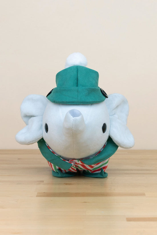 Phanti with Elf Outfit