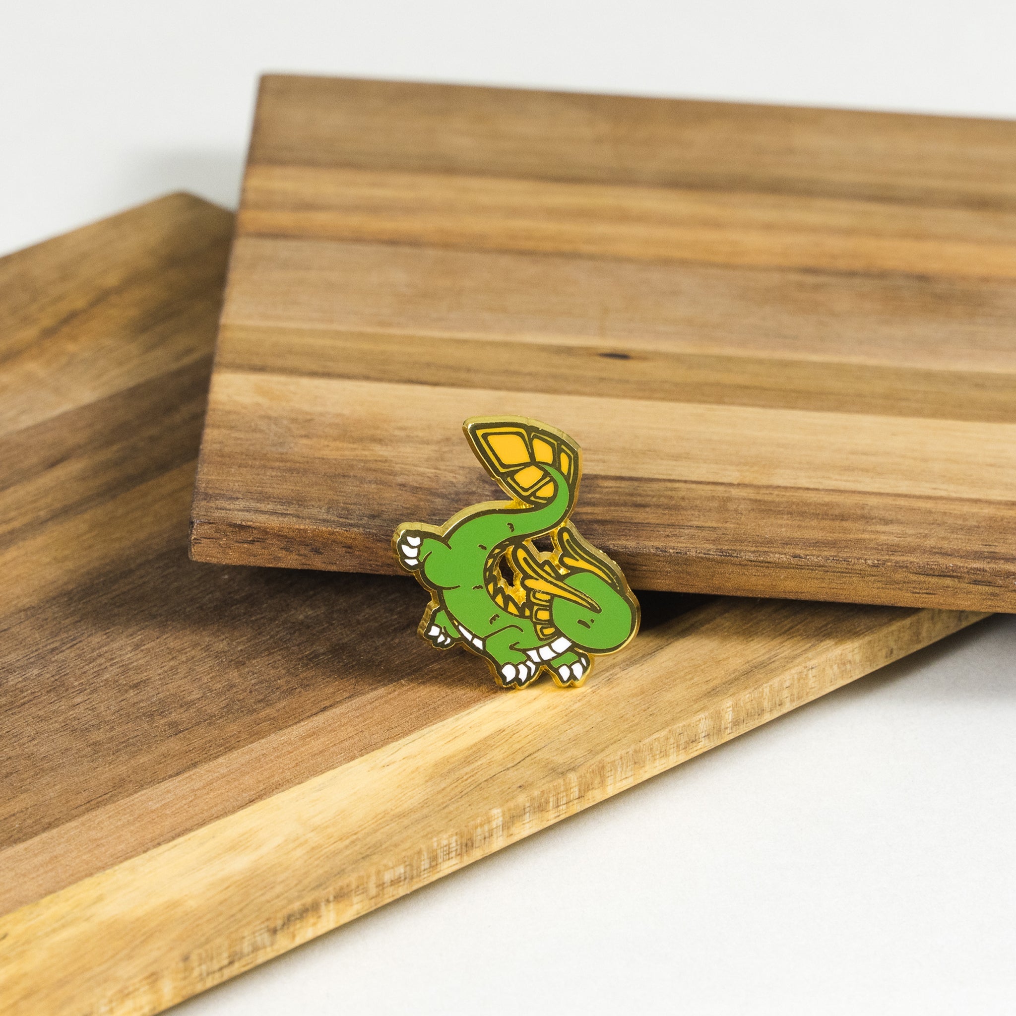 Long-yi Enamel Pin - Soar