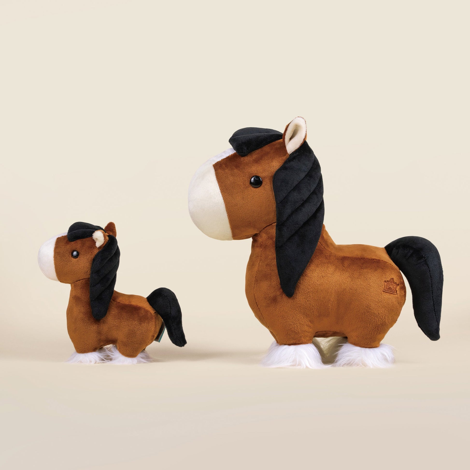 Mini Clydesdale the Horsi