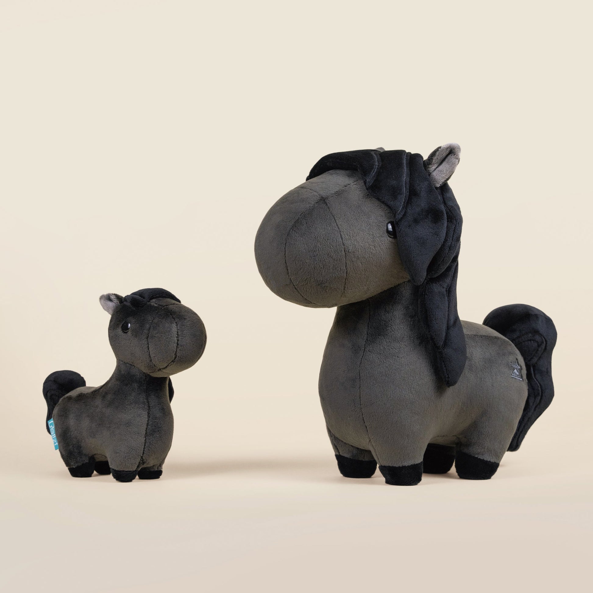 Mini Friesian the Horsi