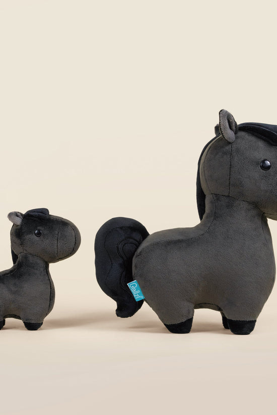 Mini Friesian the Horsi