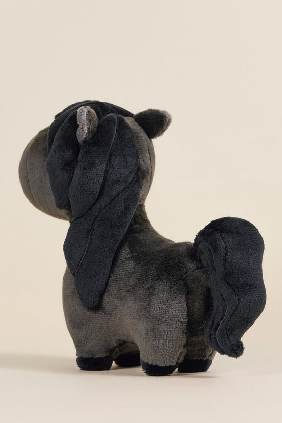 Mini Friesian the Horsi