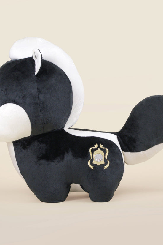 Giant Skunki the Skunk