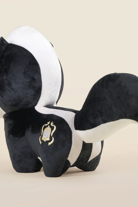 Giant Skunki the Skunk
